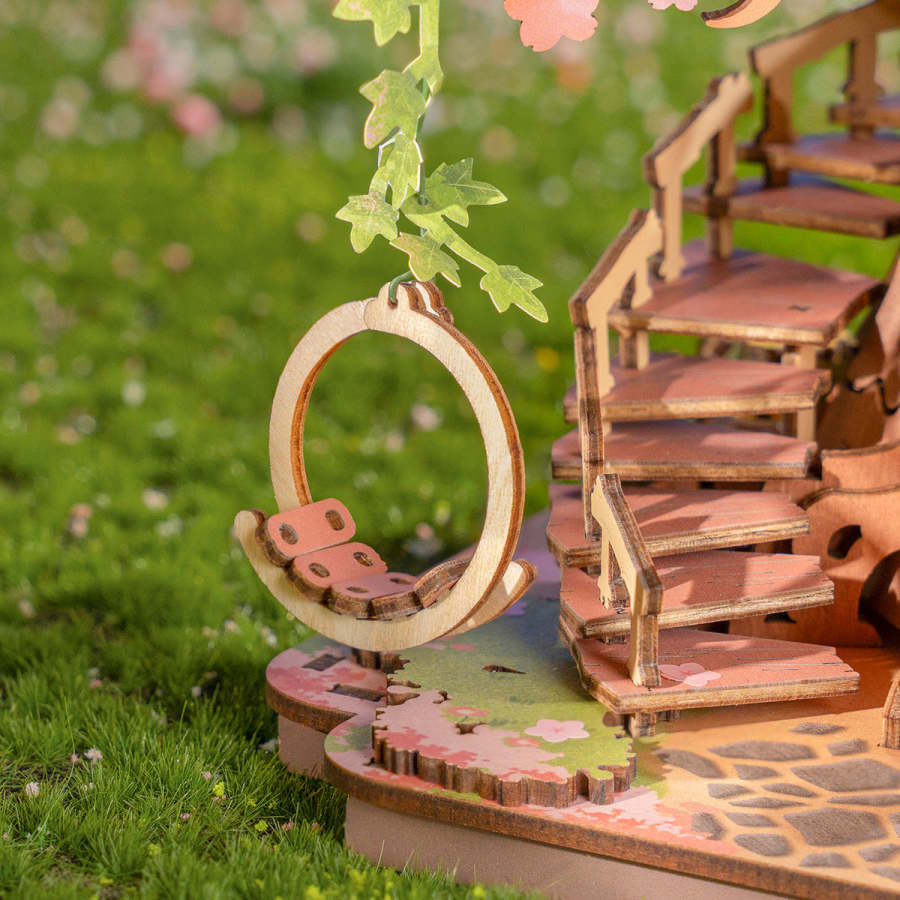 Sakura Tree House TGS04