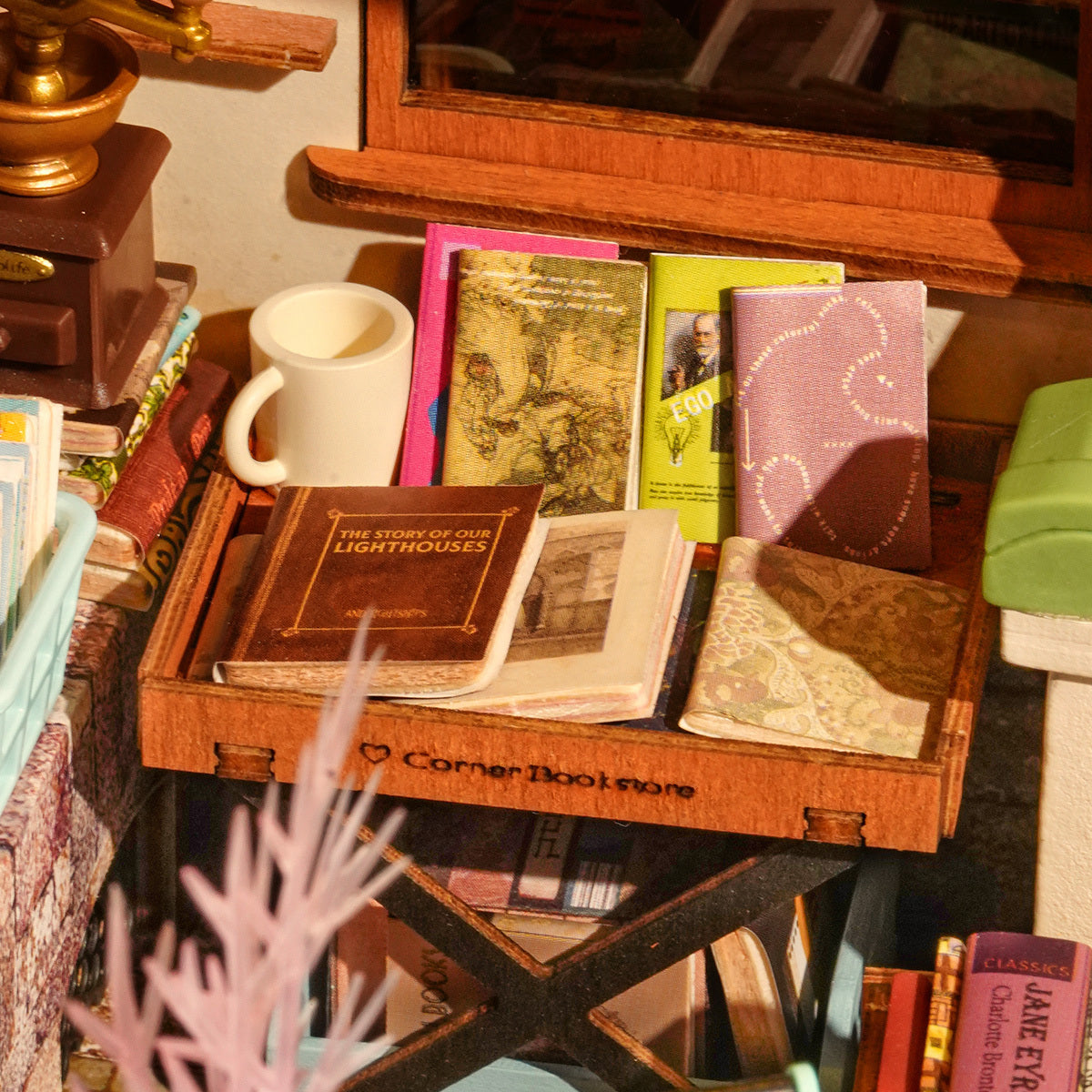 Corner Bookstore DG164