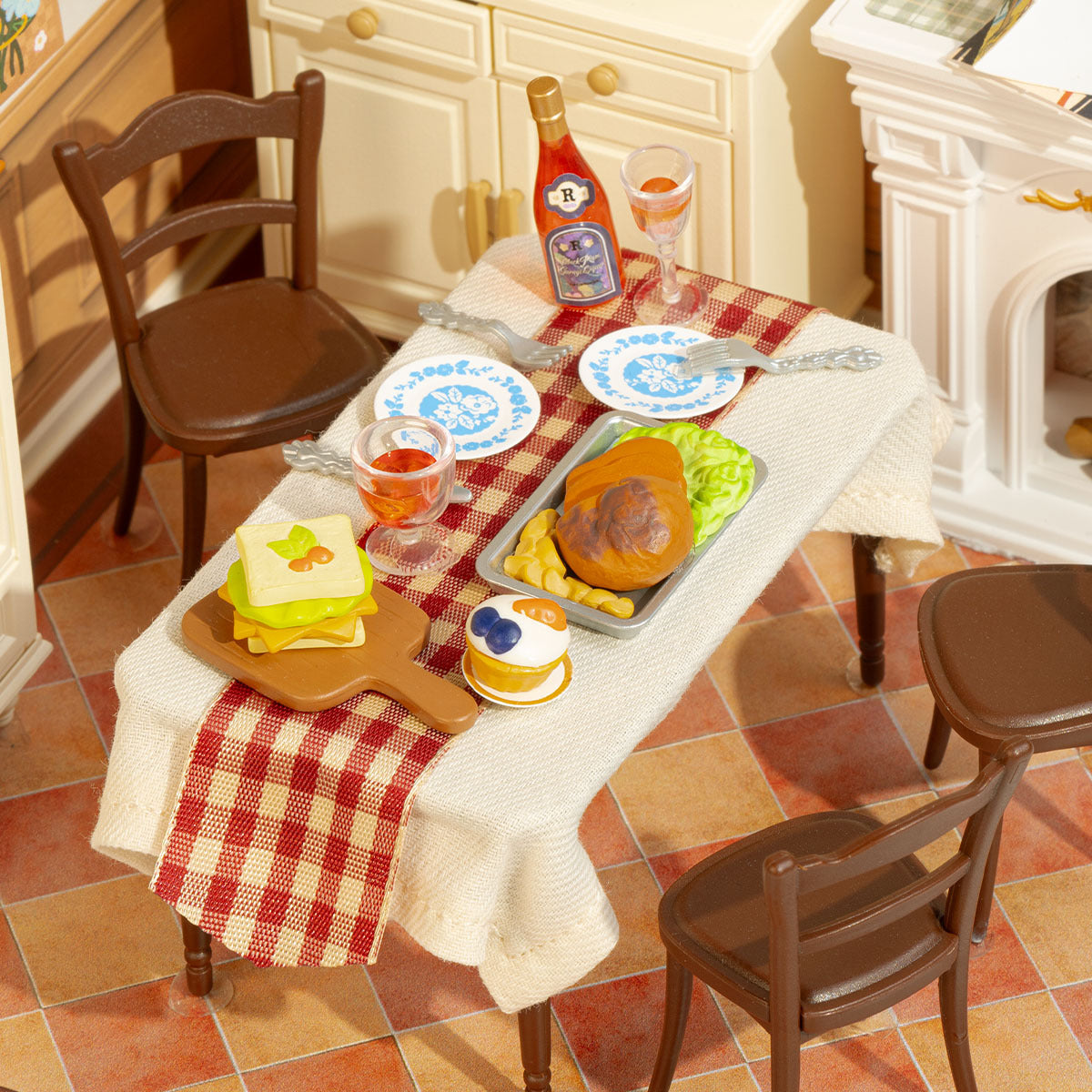 Warm Dining Room DW015B