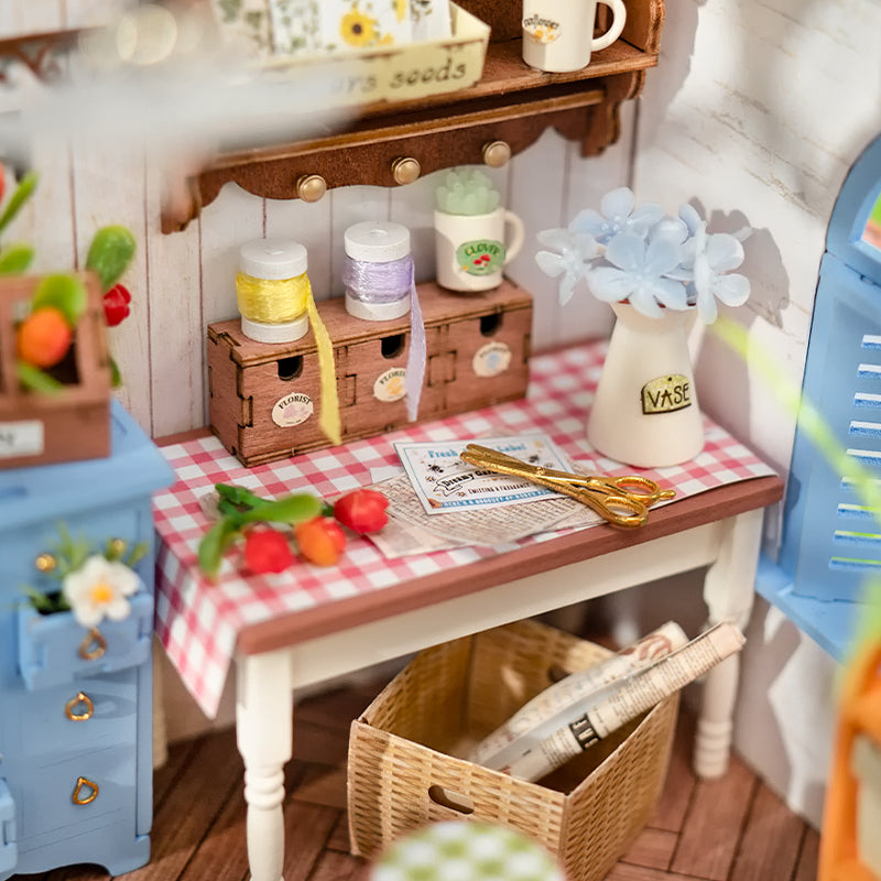 Dreamy Garden House DG163