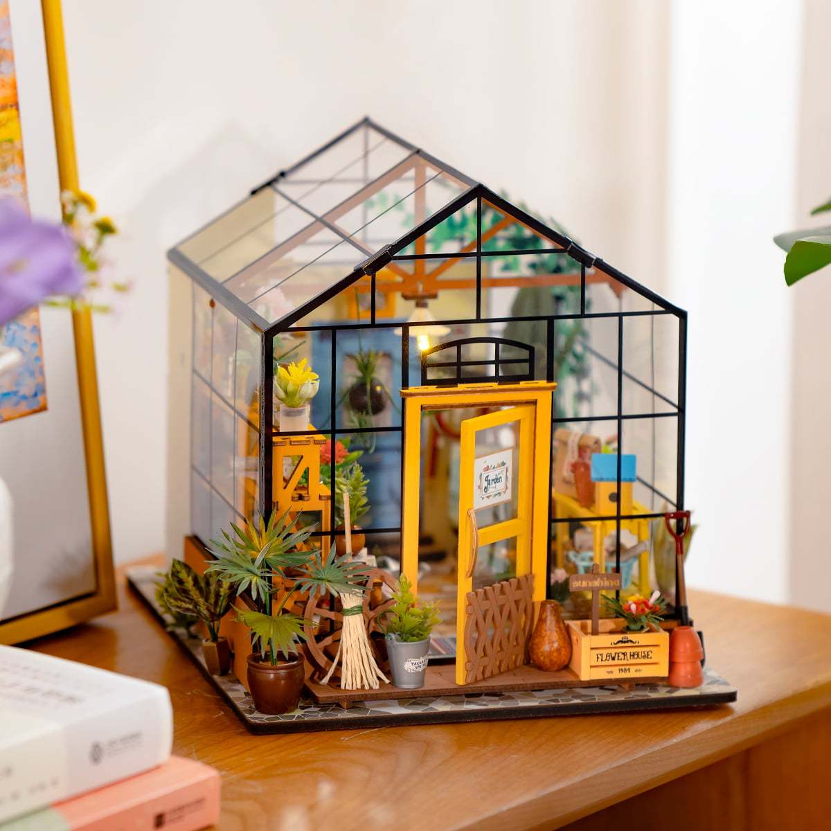 Cathy's Flower House DG104