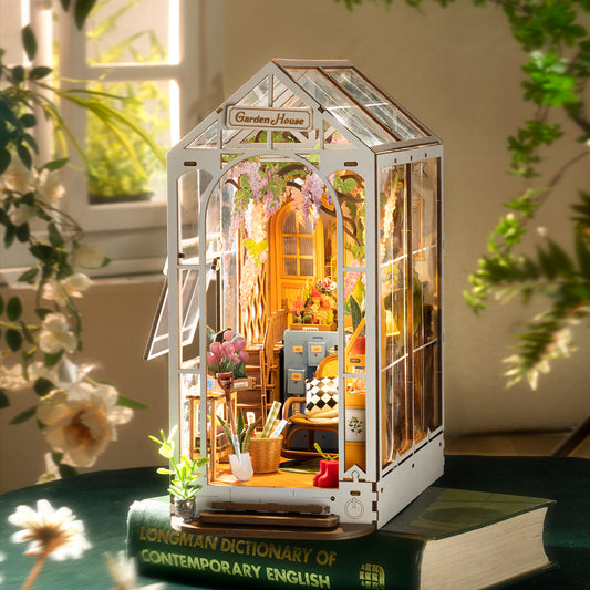 Holiday Garden House TGB06