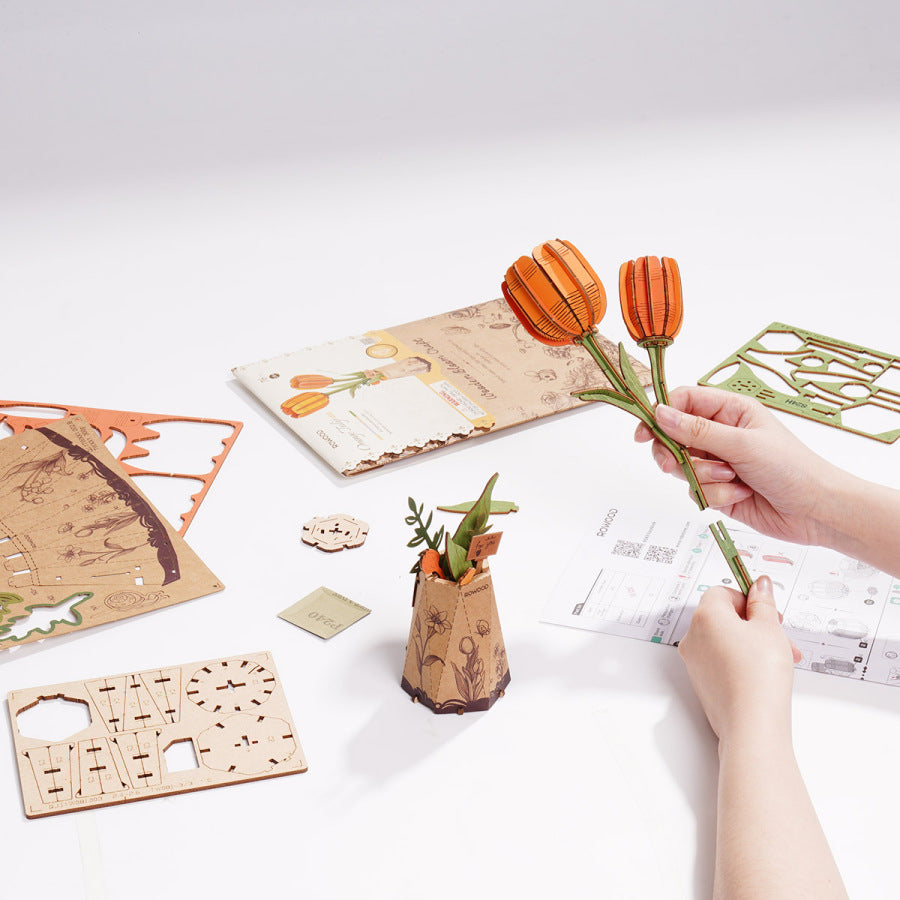 Wooden Flower Orange Tulip TW081
